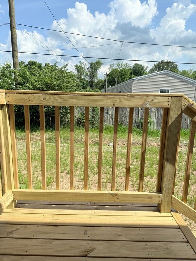 Building Photo - Lovely New Home in Old Hickory - Fenced in...