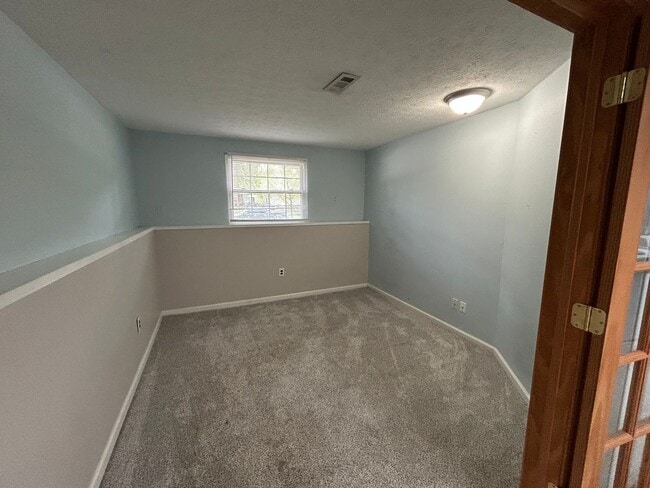 Building Photo - Remodeled 3 Bedroom House in Mason