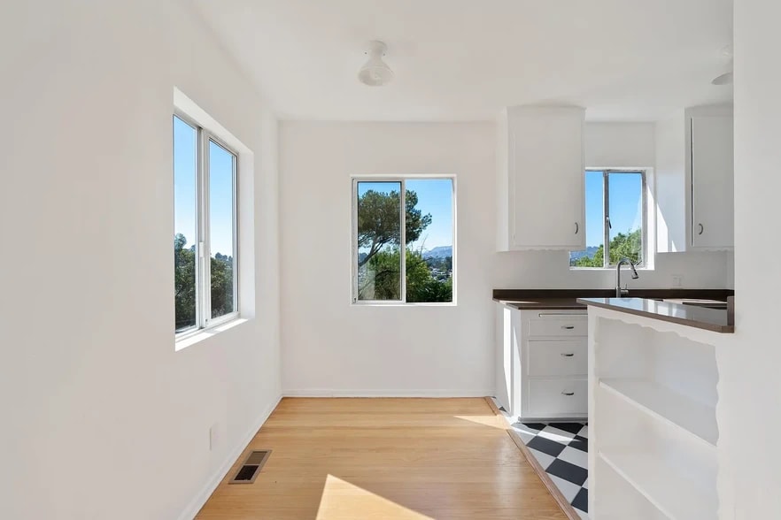 Building Photo - 2001 N Alvarado St