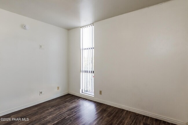 Building Photo - 770 N Dodge Blvd