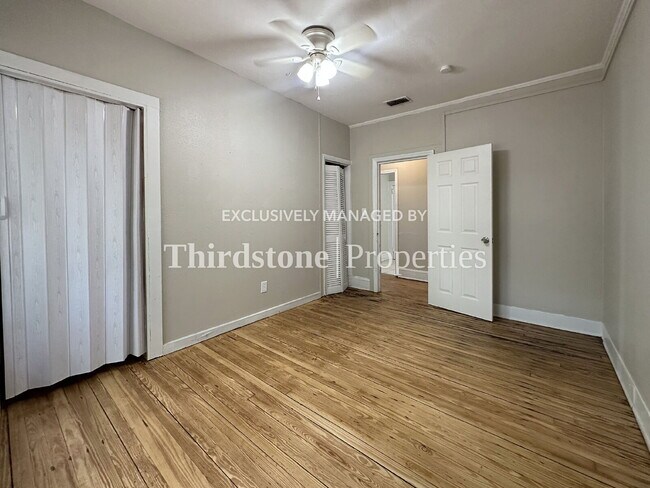 Building Photo - 920 Alderside St