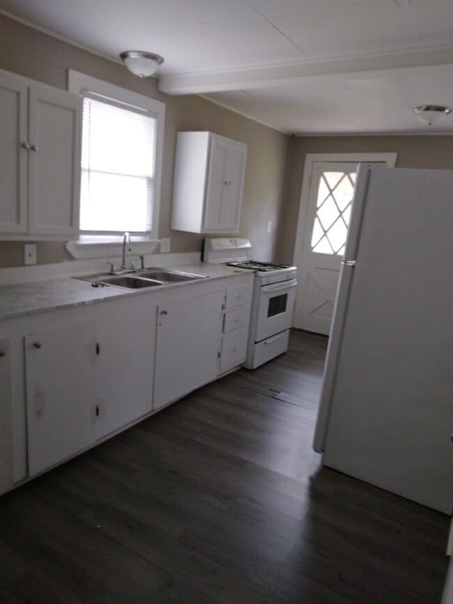Primary Photo - Cute Tiny House for Rent