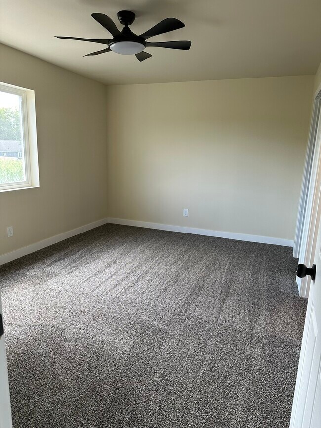 Building Photo - Valley View Estates C