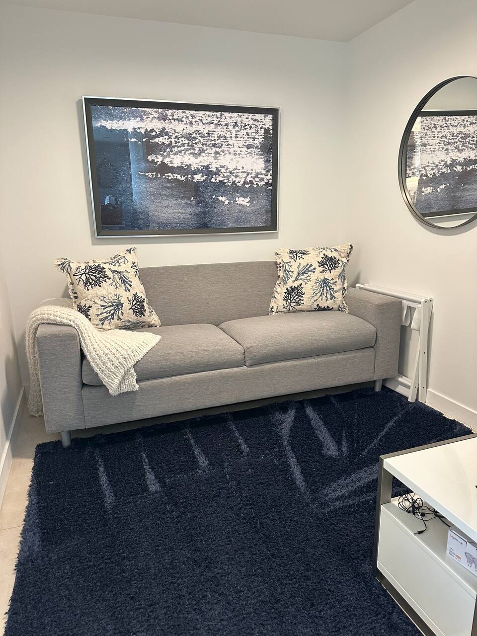 Building Photo - 401 N Birch Rd