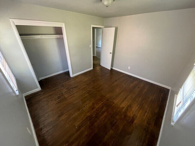 Building Photo - 3 br, 1 bath House - 1225 NW 91st St