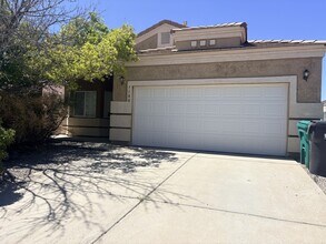 Building Photo - 7180 Husky Dr NE