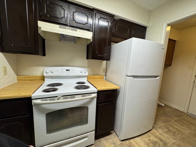 Building Photo - 2-Bedroom Duplex for Rent in Killeen