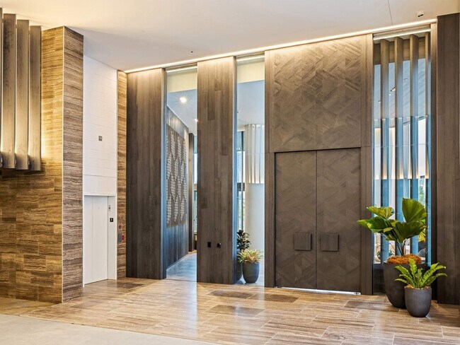 Building Photo - KOULA 2b2b1pkg Ready to Move In!