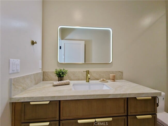 Building Photo - 4819 Genesta Ave