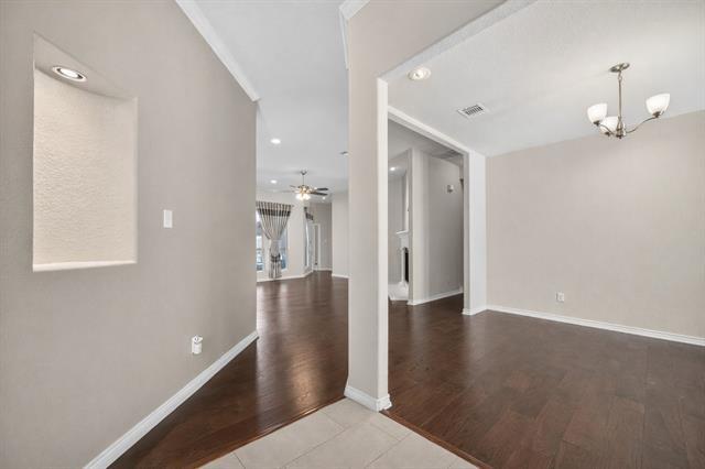 Building Photo - 4701 Bungalow Dr