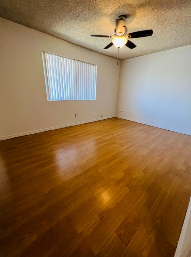 Building Photo - 2415 Pattiglen Ave