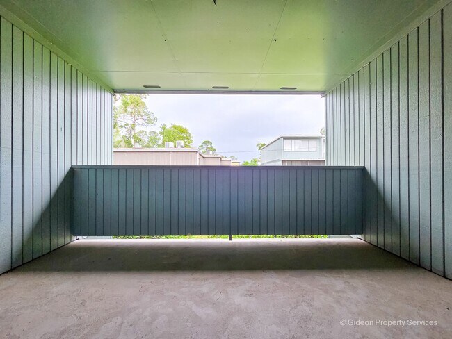 Building Photo - 711 SW 75th St