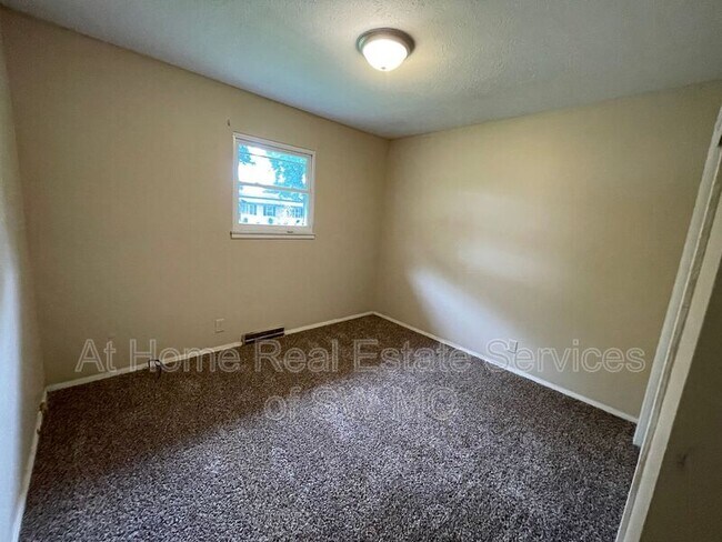 Building Photo - 2639 W Truman St