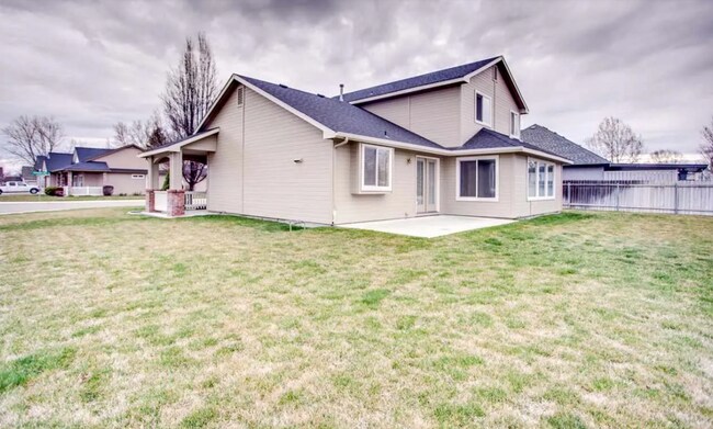 Building Photo - Terrific Home In Amazing Neighborhood!