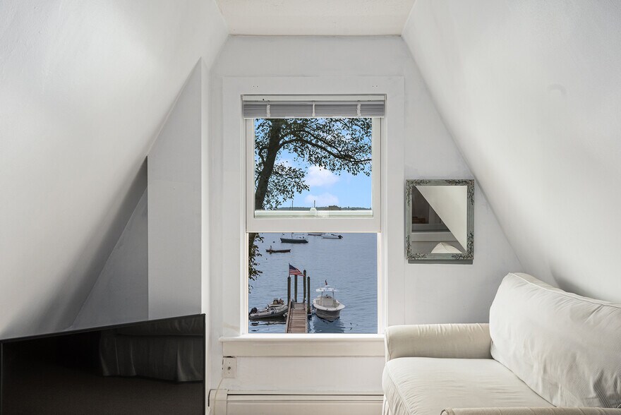 Building Photo - 58 Washington St