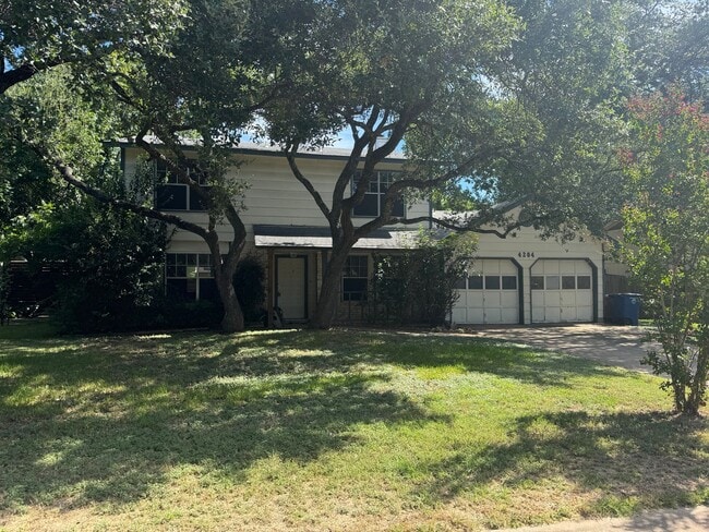 Building Photo - 4204 Everest Ln