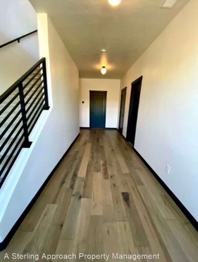 Building Photo - Close to Micron! Luxury Town Home With Two...