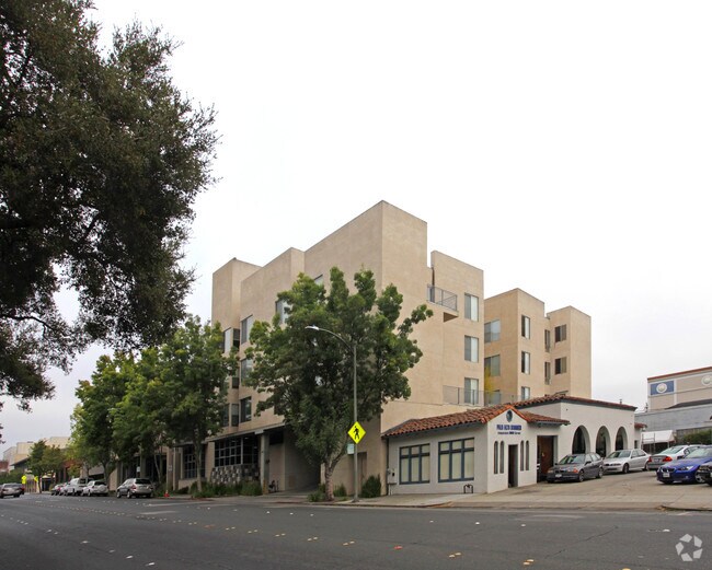 Building Photo - Alma Place