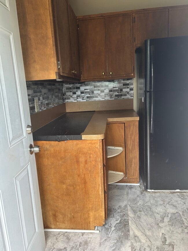 Building Photo - OnPointe Hinton Rentals (503)