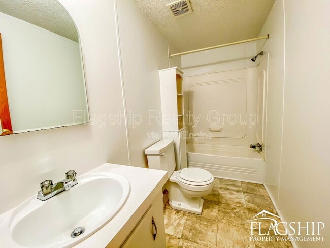 Building Photo - 126 Radford Dr