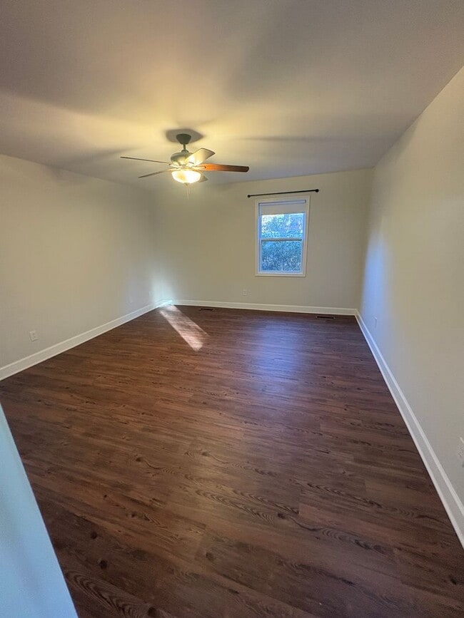 Building Photo - 1414 Ashburton Rd