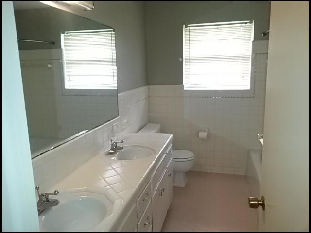 Building Photo - 6601 Bluebird Drive