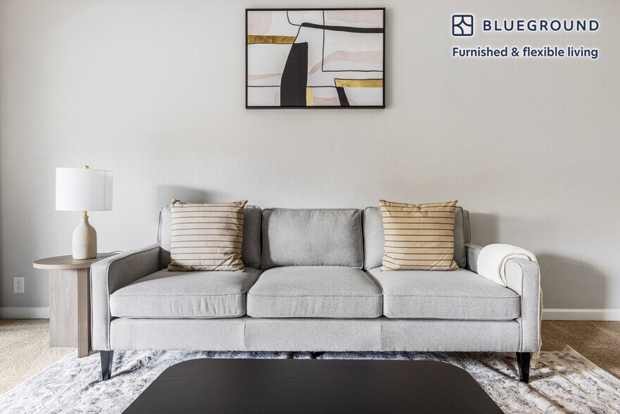 Building Photo - 202 Calvert Dr