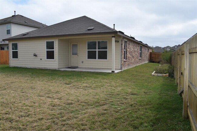 Building Photo - 5808 Bianca Dr