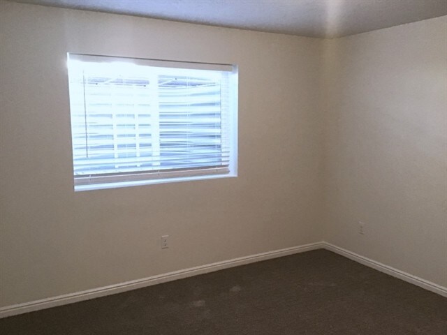 Building Photo - 2552 W 1500 N