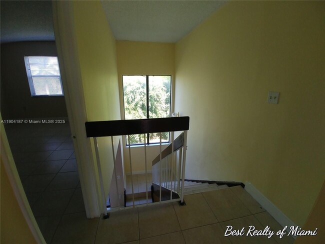 Building Photo - 9905 NW 9th St Cir