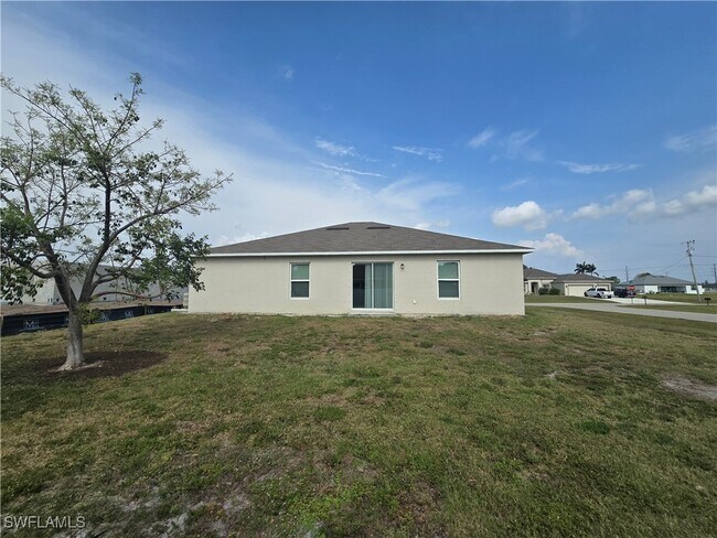 Building Photo - 120 NW 25th Ave