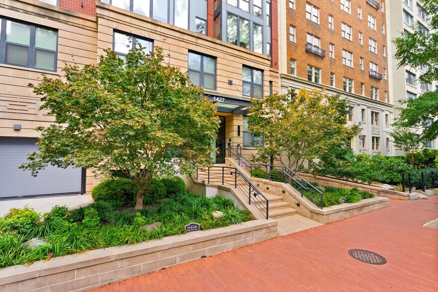 Building Photo - 1427 Rhode Island Ave NW