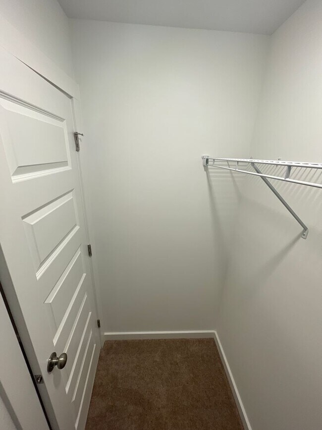 Building Photo - Home for Rent in Oak Grove, AL!! Available to View Now!!!