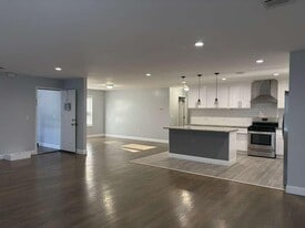 Building Photo - 171 N 17th St