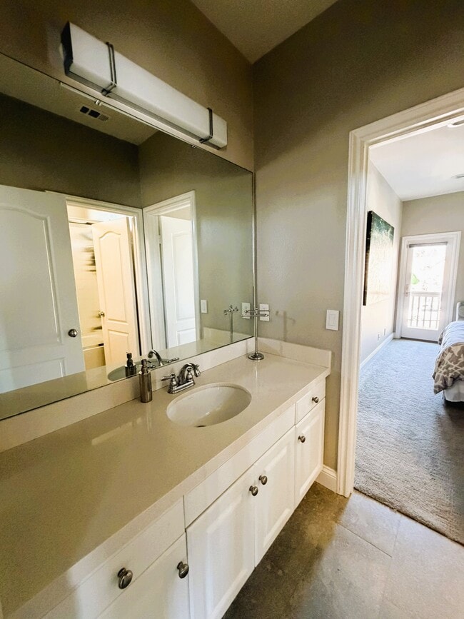 Building Photo - 326 Gulf Stream Way