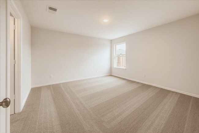 Building Photo - 861 Vlg Brk Dr