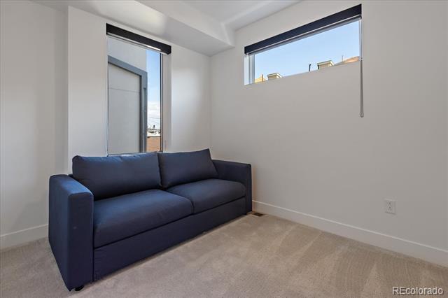 Building Photo - 2929 Lawrence St