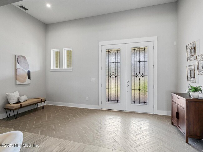 Building Photo - 746 Glenneyre Cir