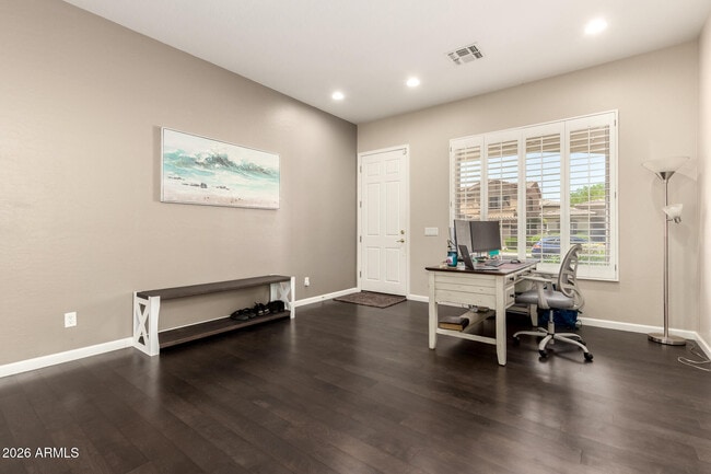 Building Photo - 2043 W Periwinkle Way