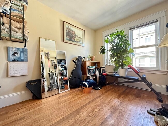 Building Photo - 32 Quincy St