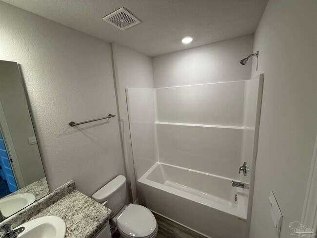 Building Photo - 9052 Golden Eye Dr