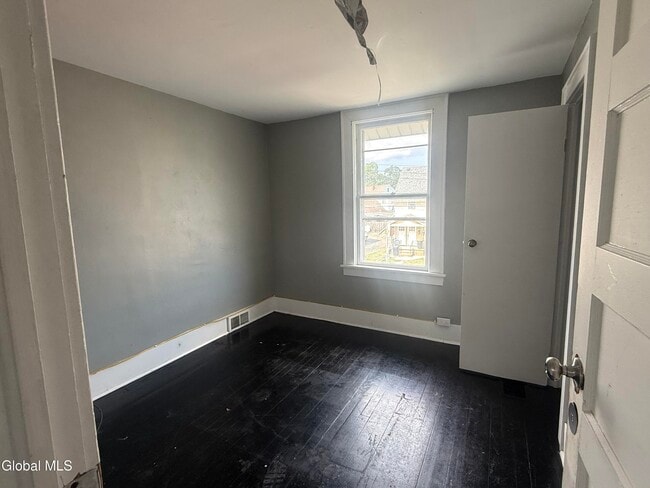 Building Photo - 2228 Guilderland Ave