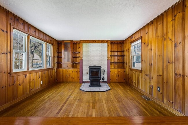 Building Photo - 1807 Orchard Ln