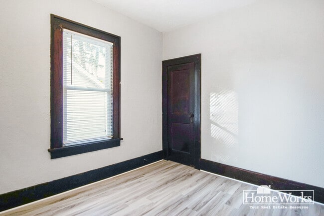 Building Photo - 3610 Vine St