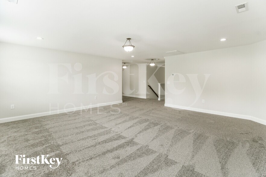 Building Photo - 4641 Skyview Trail