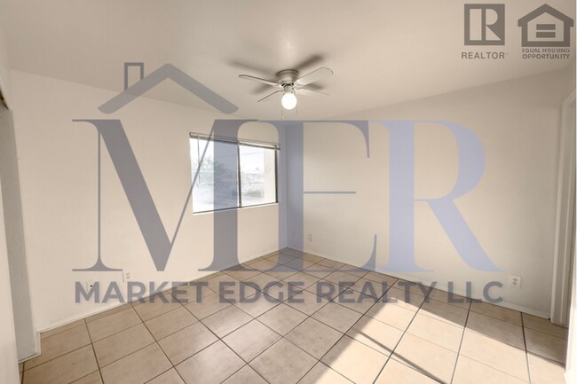 Building Photo - 2Bed/2Bath Apartment at Peoria Ave/19th Ave! Ready for Immediate Move-In! -- All Tile Flooring!