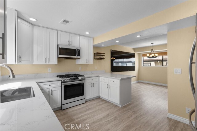 Building Photo - 7650 Topanga Canyon Blvd