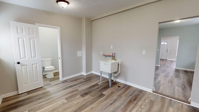 Building Photo - Stockyards Area - 3 Bedroom - 2 Bath Single Family Home