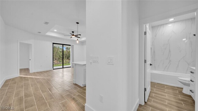 Building Photo - 706 Homer Ave S