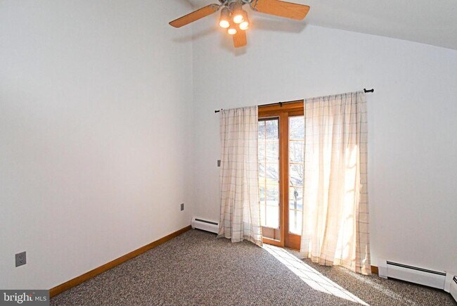 Building Photo - 306 Cedar Hill Rd